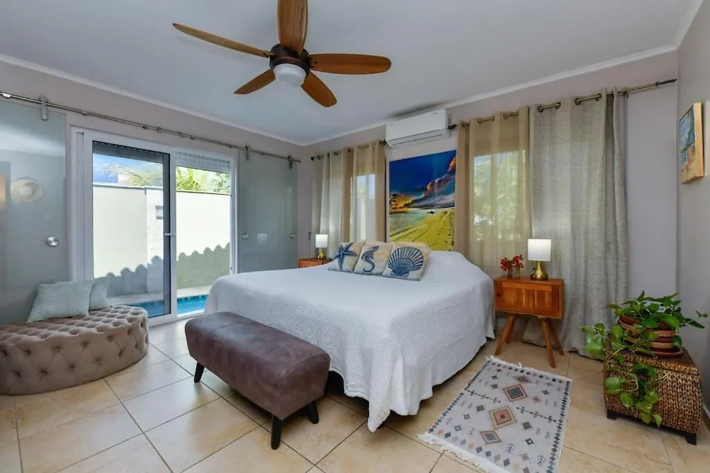 Villa Designer House With A View Palm Beach 0*,  Aruba